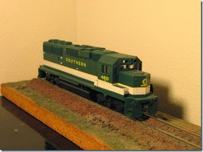 IMG_9458 Athearn GP60 Southern #4610 Before