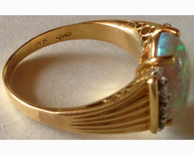 Large Vintage 18K Yellow Gold Platinum Diamond & Opal Ring