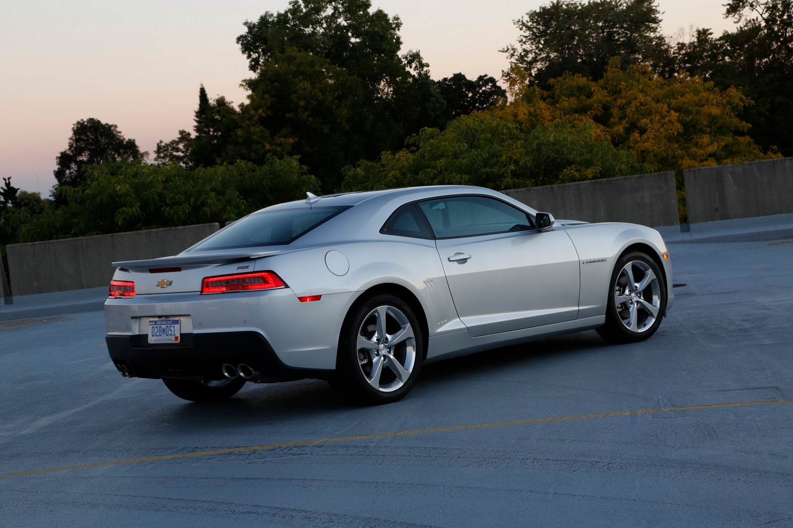 [2014-Chevrolet-Camaro-V6-2%255B2%255D.jpg]