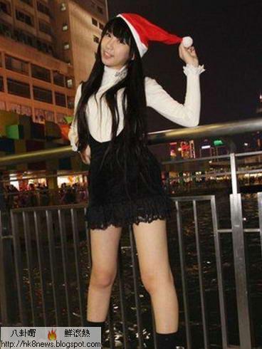 謝芷蕙平安夜狂玩不怕“失身” 穿短裙秀長腿