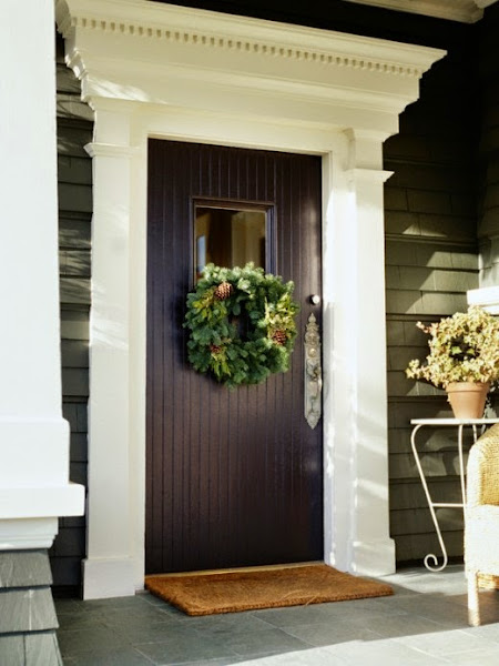 Front Door With Christmas Wreath 520x693 Front Door Ideas