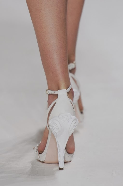 [Nina%252BRicci%252BSpring%252B2014%252BDetails%252B3WEB7ScE-tcx%255B4%255D.jpg]