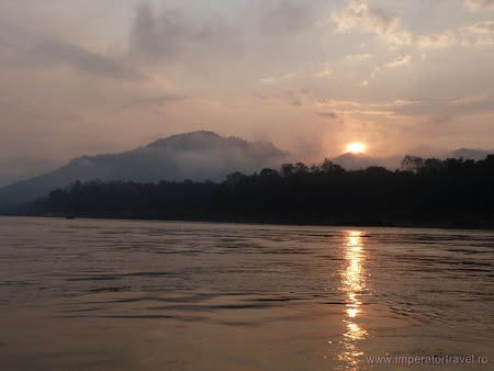 Rasarit soare pe Mekong