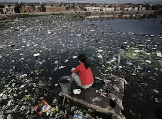 Trump nói: “Thật ra, Trung Quốc chỉ cần thải khí CO2 trong 14 ngày là xóa hết những nỗ lực của Mỹ!” Trump nói: “Thật ra, Trung Quốc chỉ cần thải khí CO2 trong 14 ngày là xóa hết những nỗ lực của Mỹ!”