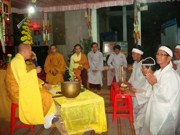 XuyenMocDieuTangNhaAnhViet_33.JPG