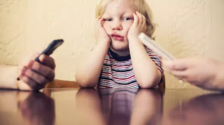 Sự khác biệt giữa những trẻ thường và không thường dùng điện thoại Sự khác biệt giữa những trẻ thường và không thường dùng điện thoại