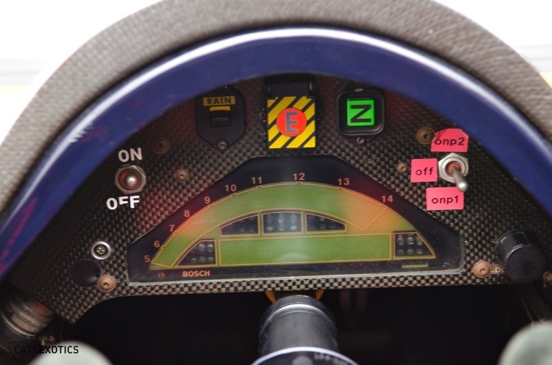 [1992-Minardi-F1-Racer-43%255B2%255D.jpg]