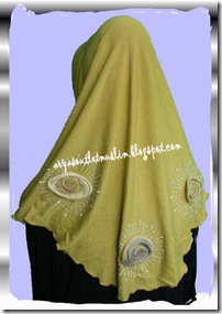 kuning cerah tampak belakang