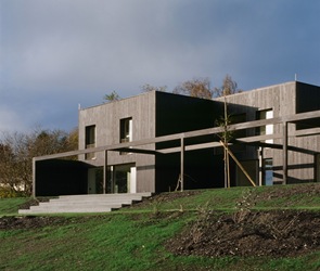 fachada-casa-de-madera-barnizada fachada-casa-de-madera-barnizada