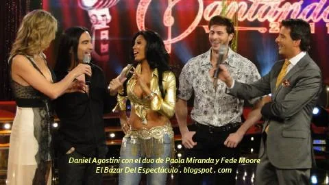 Daniel Agostini con el duo de Paola Miranda y Fede Moore.JPG
