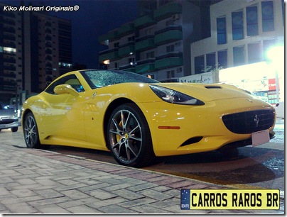 Ferrari California amarela (1)