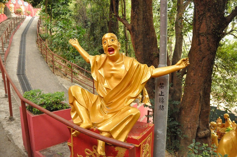 10000-buddhas-monastery-9