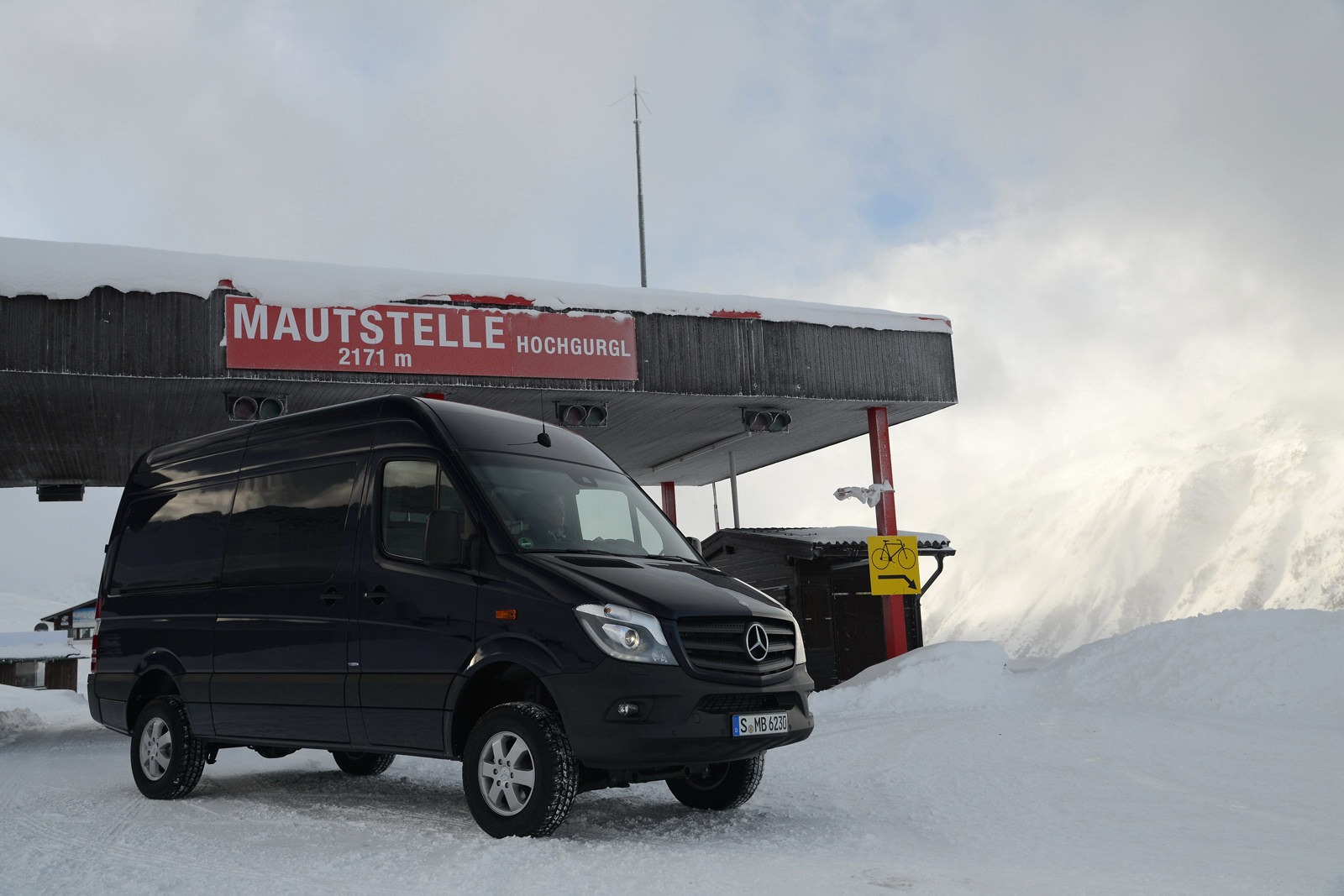 [Mercedes-Benz-Sprinter-4x4-30%255B2%255D.jpg]