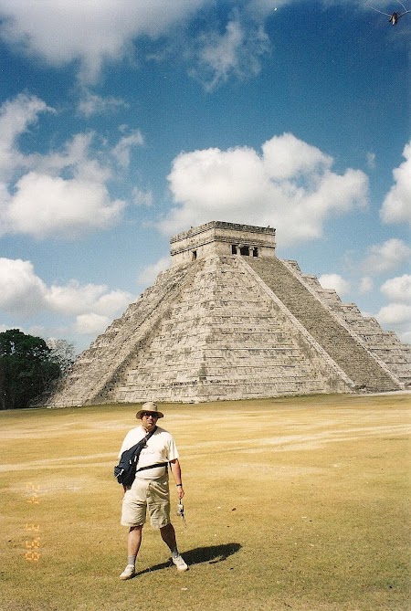 09. piramida Kukulcan din Chichen Itza.JPG