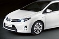 2013-Toyota-Auris-Touring-Sports-15