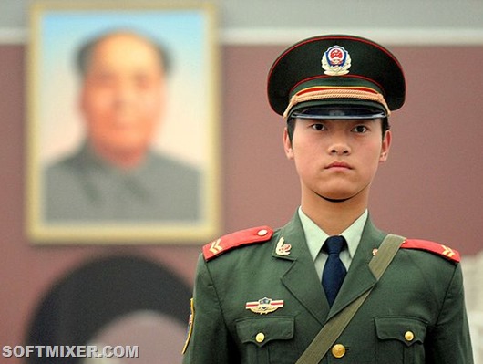 640px-Chinese_soldier_on_Tienanmen_Square