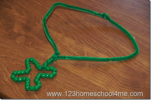 St. Patrick's Day 4 Leaf Clover Bead Necklace for Preschoolers St. Patrick's Day 4 Leaf Clover Bead Necklace for Preschoolers