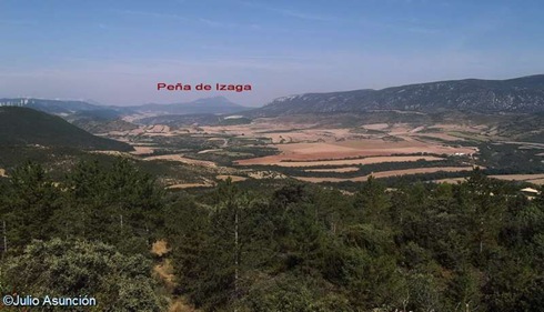 Panorámica desde el Castro El Castellar con indicación de la Peña de Izaga