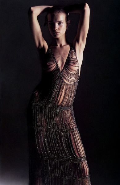 [vogue%252Bparis%252Baugust2002%252Bnatalia%252Bvodianova%252B4%255B5%255D.jpg]