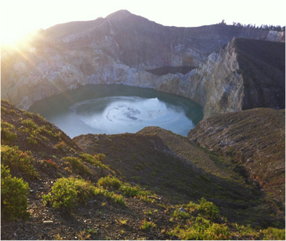 Lake Kelimutu Flores – Indonesia