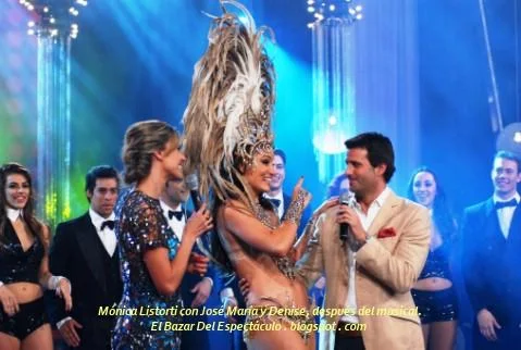 Mónica Listorti con José María y Denise, después del musical..JPG