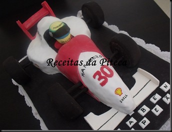 Bolo de aniversário Carro de Formula 1 (Vegan)- lateral esquerda