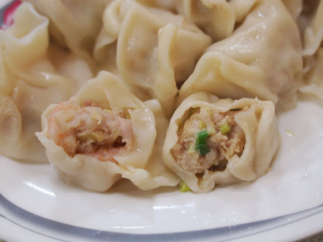 【食記】台中盛東餃子館.麵食小吃@東勢綠色走廊 : 橫街老字號,皮薄餡豐的日式風餃子 中式 區域 午餐 台中市 晚餐 東勢區 飲食/食記/吃吃喝喝 麵食類 