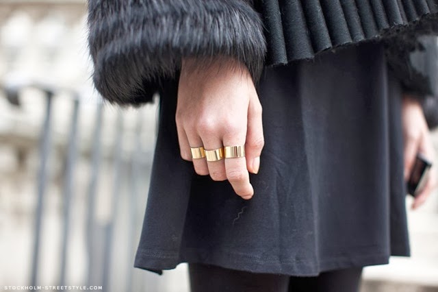 [black-gold-street-fashion.-stockholm-street-style%255B5%255D.jpg]