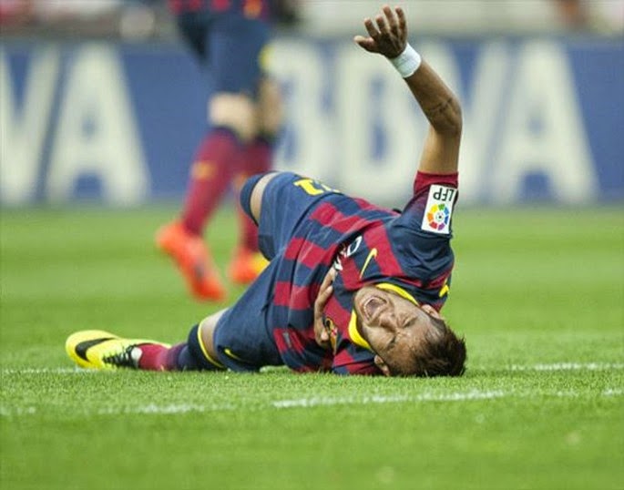 Barcelona-Neymar-caido