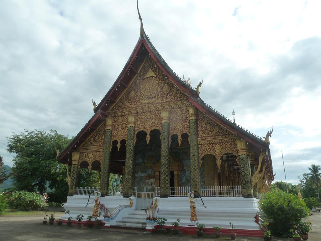 [Laos-Luang-Parbang-Wat-Phra-Maha-Tha%255B3%255D.jpg]