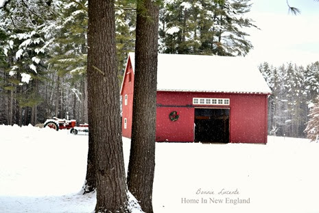 snowy red barn1