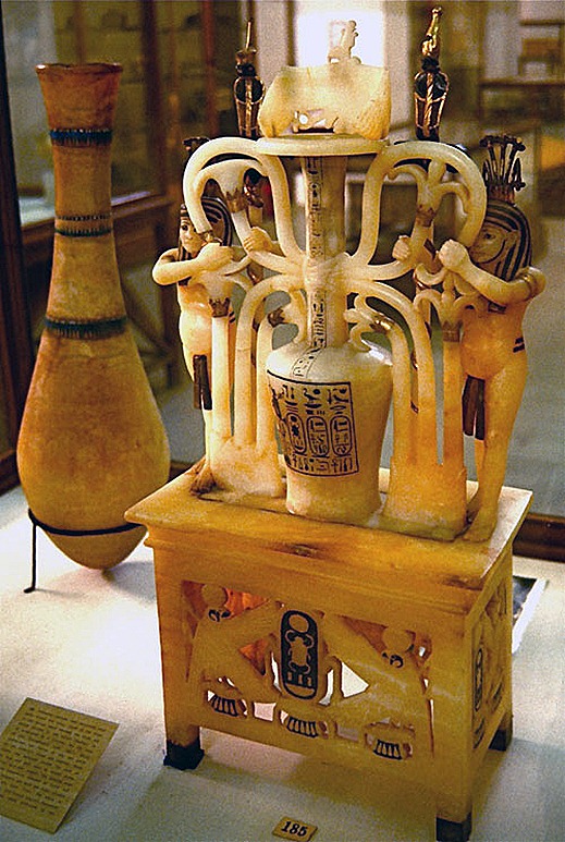 014_039_cairo_tut_vase_ 014_039_cairo_tut_vase_