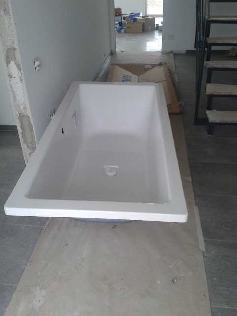 Unser Bautagebuch: Wanne und Fliesenarbeiten