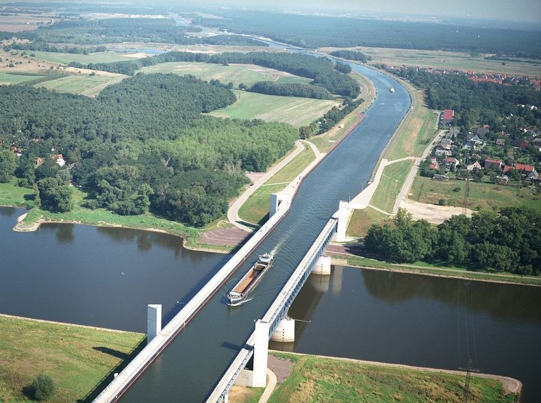 3 Most Impressive Water Bridges Around the World | Amusing Planet