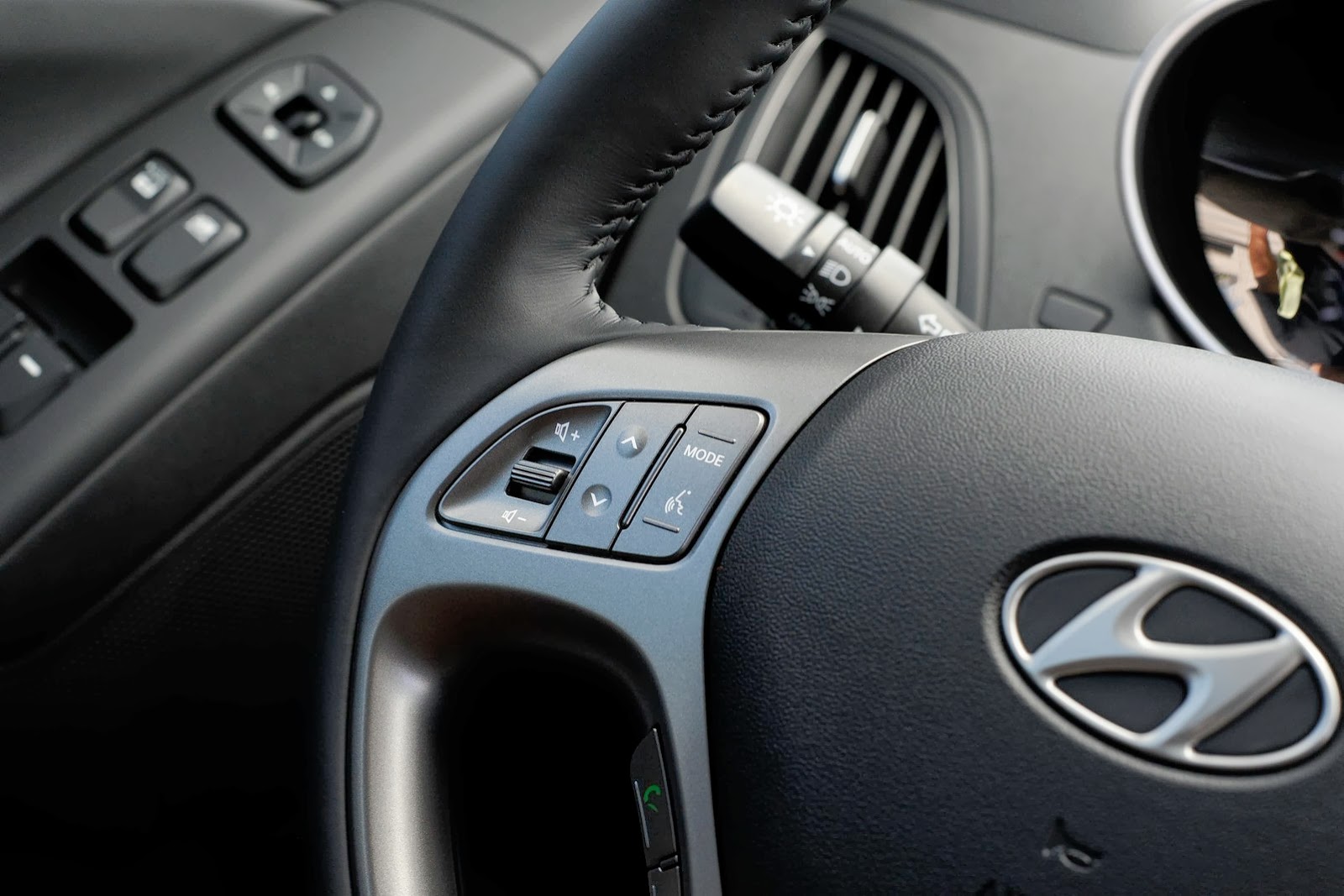 [2014-Hyundai-Tucson-FL-18%255B2%255D.jpg]