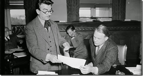 Girolamo Valenti, a sinistra, con un funzionario dei servizi sergreti americani
