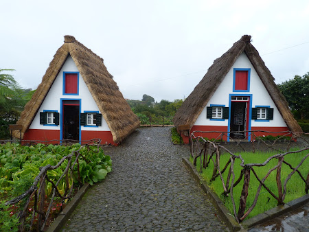 Obiective turistice Madeira: case traditionale Santana