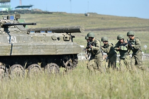 "Мирная миссия-2013": Фотографии российских военных