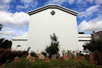 La glesia de San Carlos, la más antigua de Uruguay, tiene un cementerio que data de mediados del siglo XVIII. Foto: LA NACION / Sebastián Rodeiro