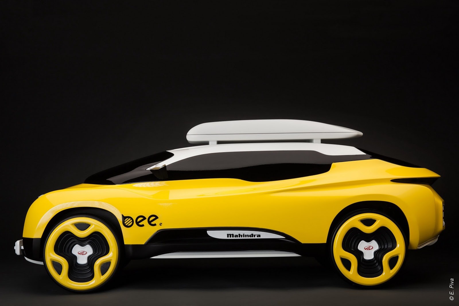 [MAHINDRA%2520BEE3_.jpg%255B3%255D.jpg]