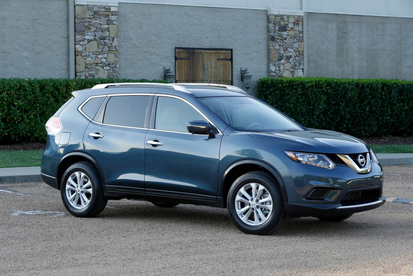 [2014-Nissan-Rogue-CUV-24%255B2%255D.jpg]