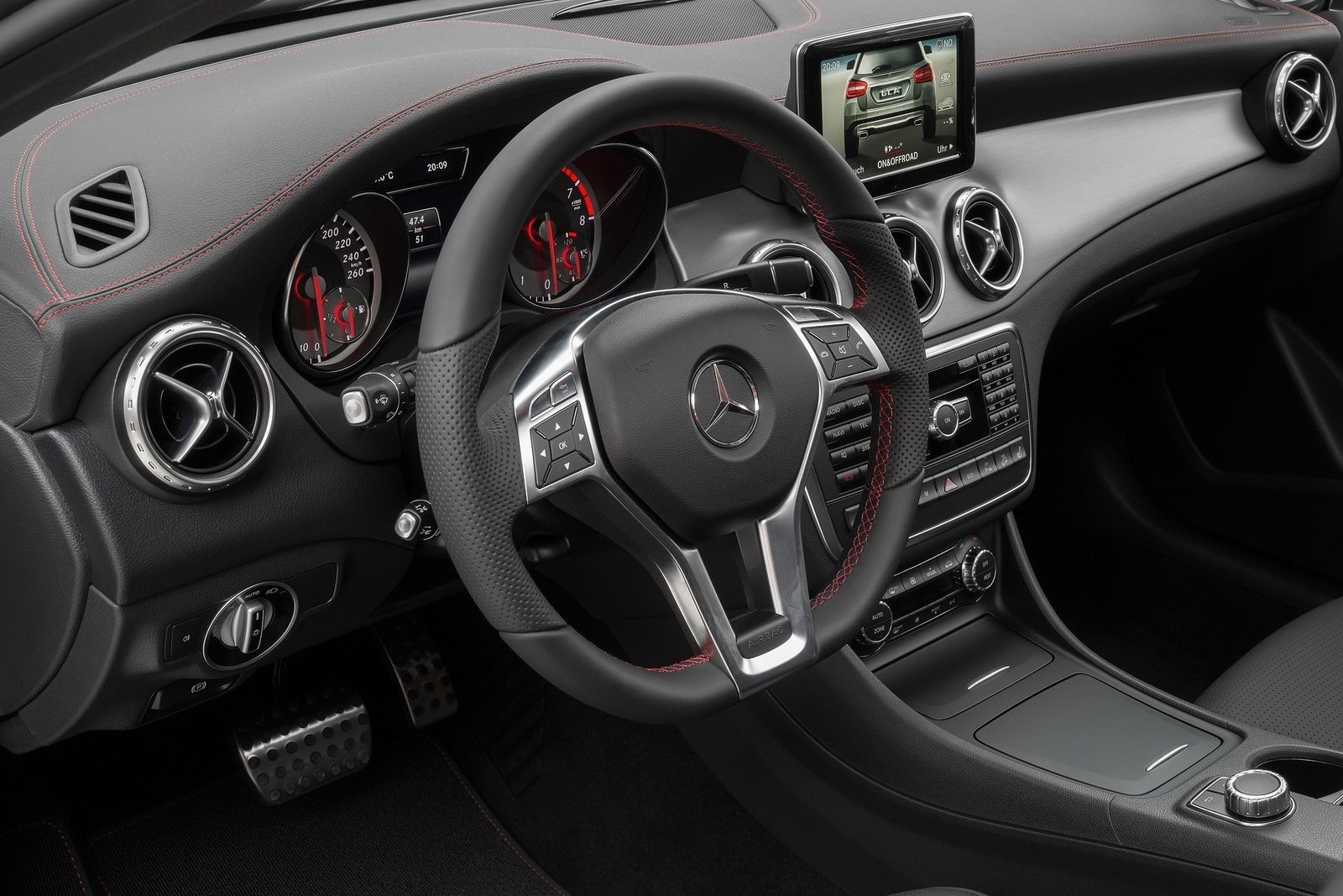 [Mercedes-Benz-GLA-10%255B2%255D.jpg]