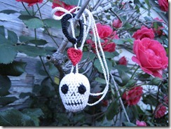skull necklace 3