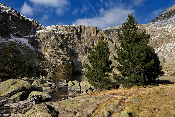 L'estany Redo.Parc Nacional d'Aigues Tortes i Estany de Sant Maurici.La Vall de Boi, Alta Ribagorca, Lleida