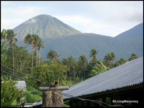 Costales Farm in Majayjay, Laguna | (left) Mount Banahaw 
