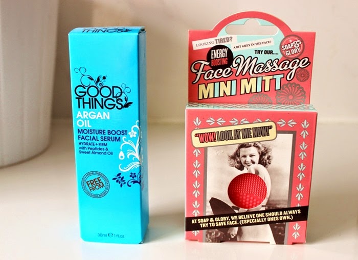 Argan Oil Moisture Boost Facial Serum  soap and glory mini mitt