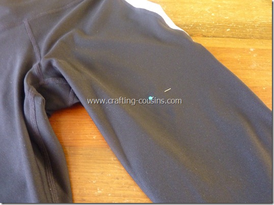 Make your own lap swim or triathlon suit tutorial from The Crafty Cousins (8)