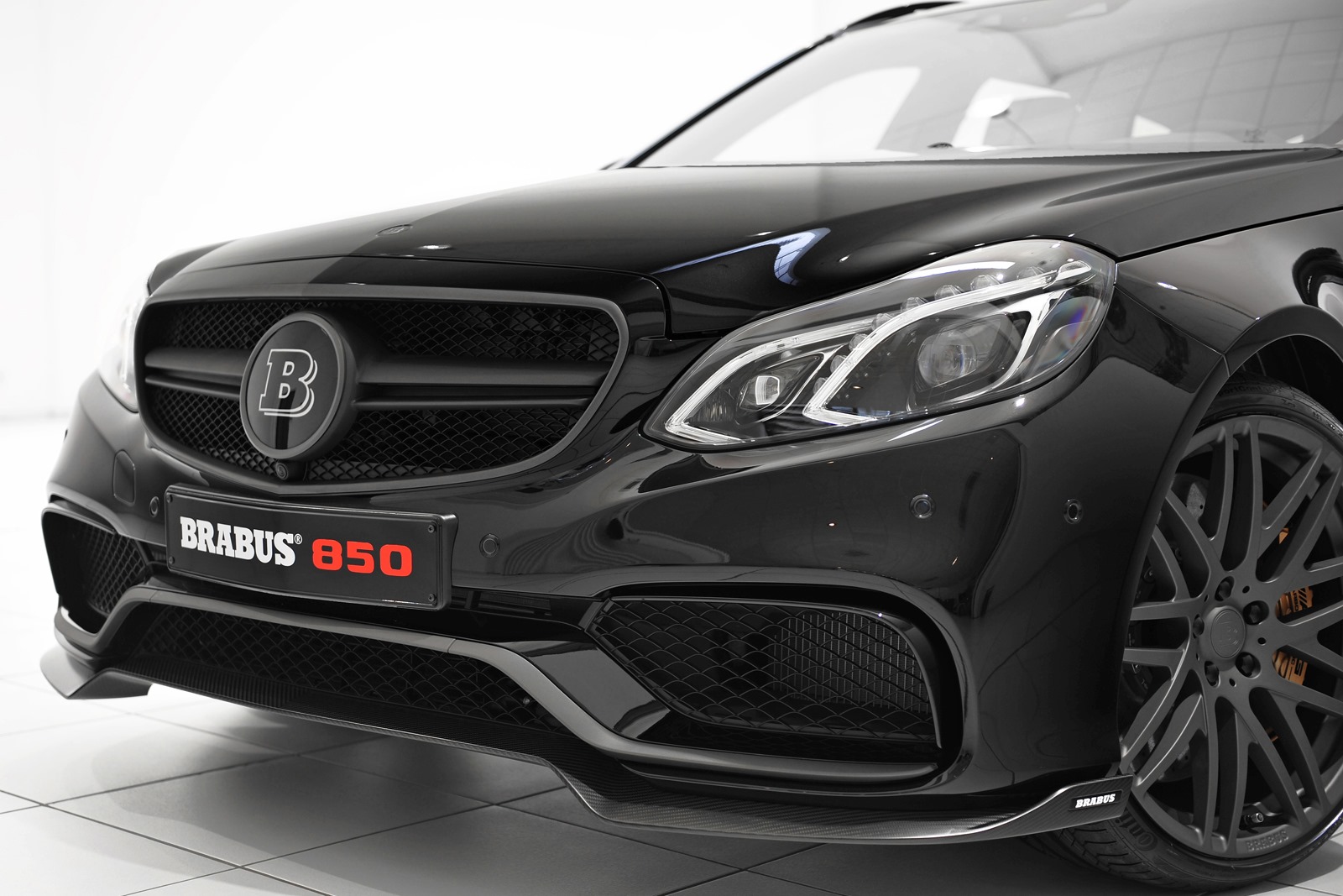 [Brabus-850-60-Biturbo-E-Class-9%255B3%255D.jpg]