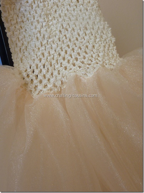 Tulle flower girl dress tutorial from the Crafty Cousins (18)