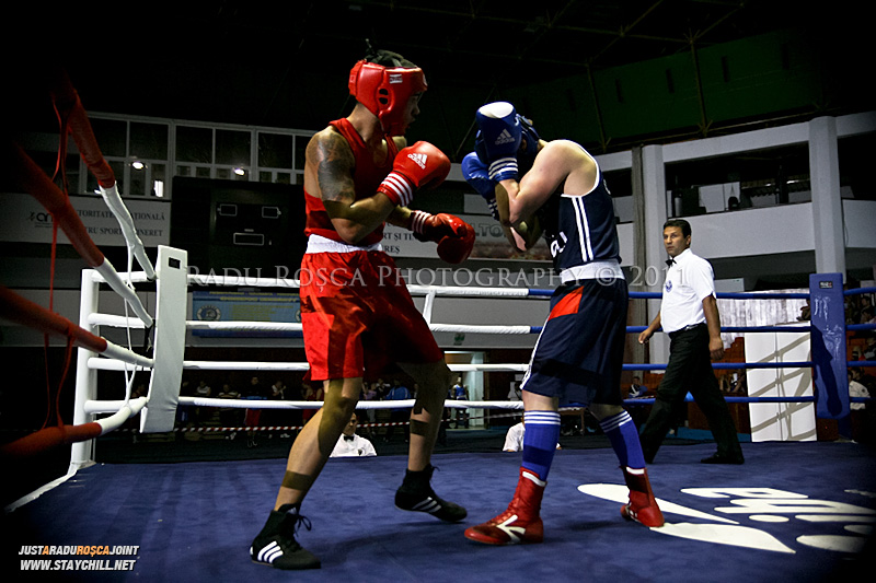 Doi pugilisti boxeaza miercuri, in cadrul Campionatului National de Box ce se desfasoara in Sala Sporturilor din Targu Mures in perioada 27 iunie - 2 iulie 2011